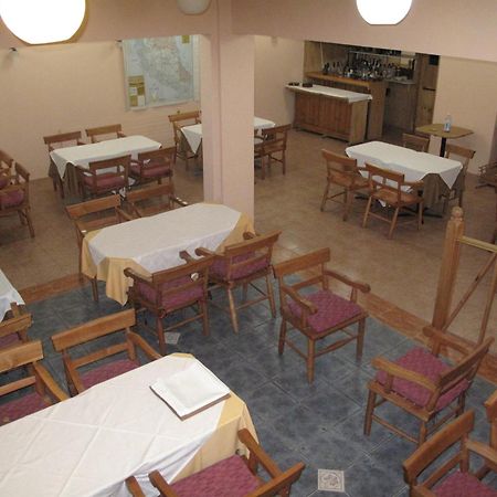 Hotel Saltos Del Paine Puerto Natales Dış mekan fotoğraf